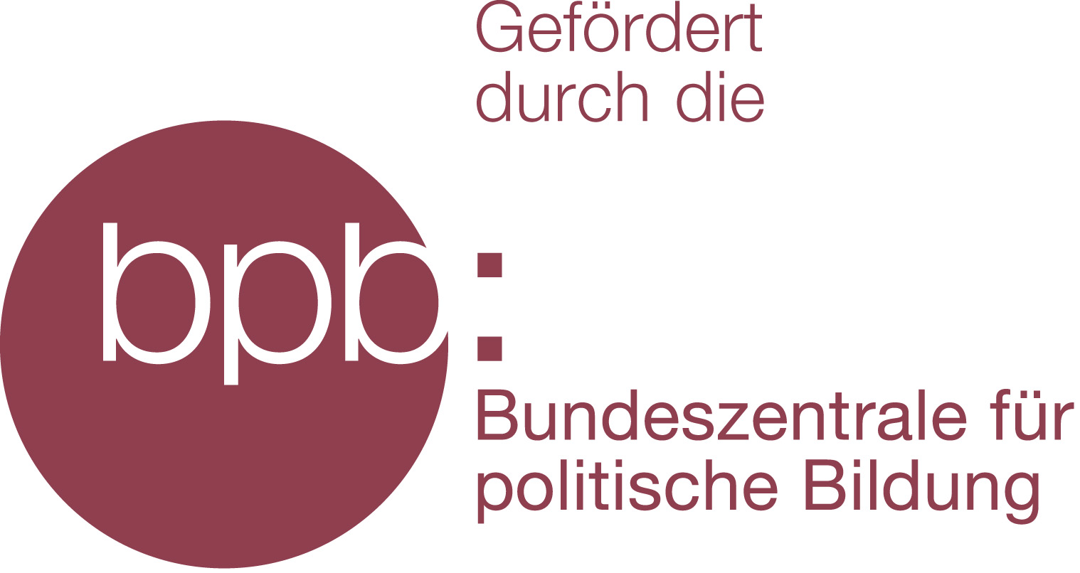 Links: roter Kreis mit weißen Buchstaben bpb, rechts: Gefördert durch die Bundeszentrale für politische Bildung