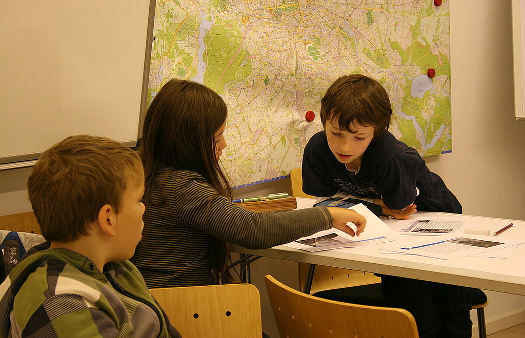 Das Material kann erweitert werden, beispielsweise durch einen Stadtplan © Anne Frank Zentrum