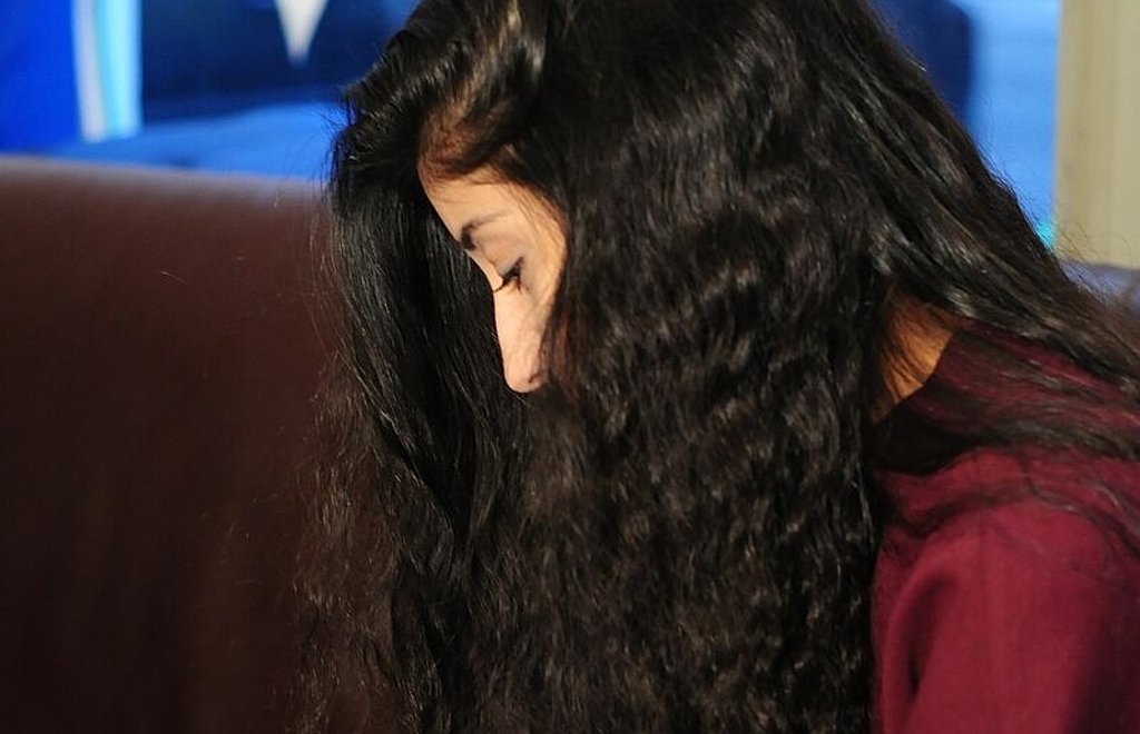 Familienarchiv Aya Khaled ayabuchportrait_preview.jpeg