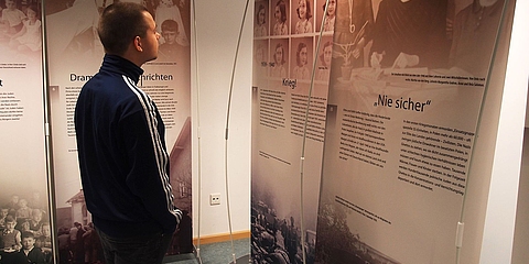 Wanderausstellung »Lasst mich ich selbst sein« Anne Franks Lebensgeschichte